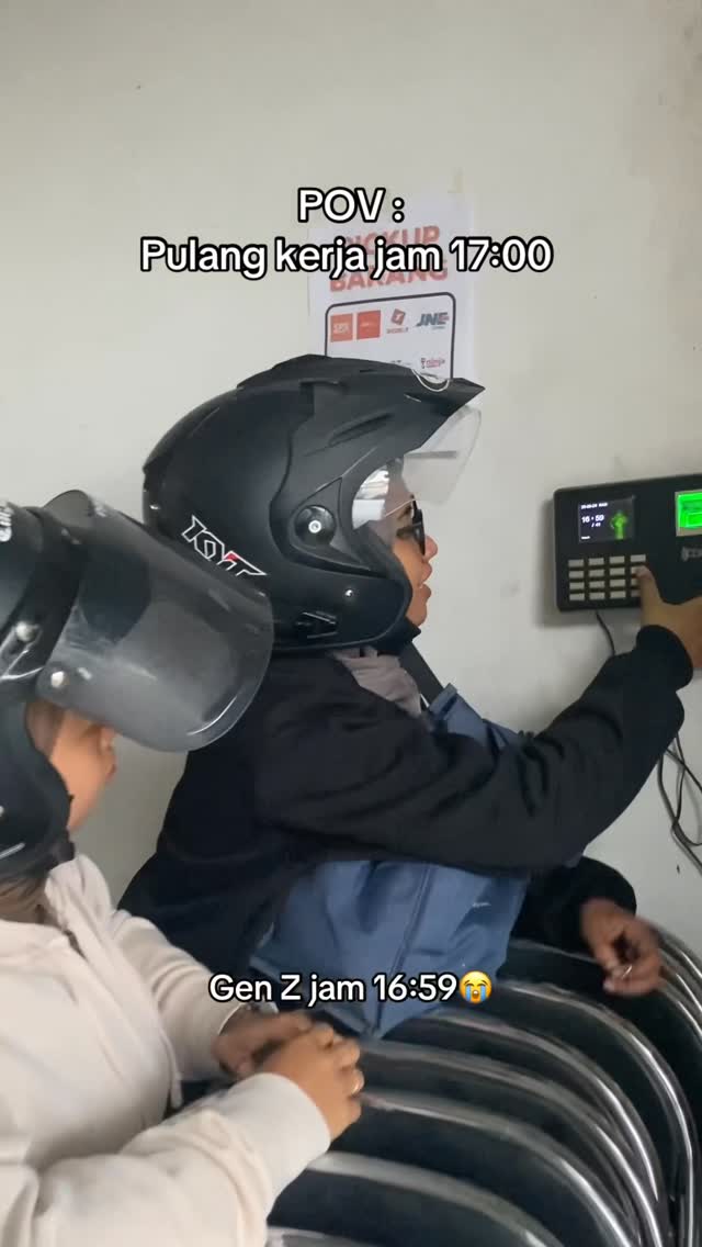 Siapa yang pulang kerja tenggo juga