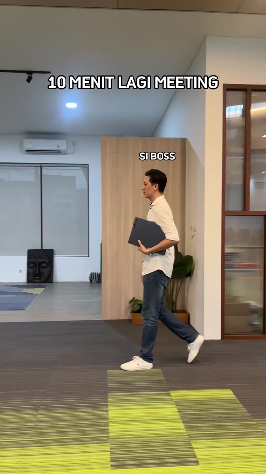 10 menit lagi meeting: Tim: panik Saya: santai aja dulu